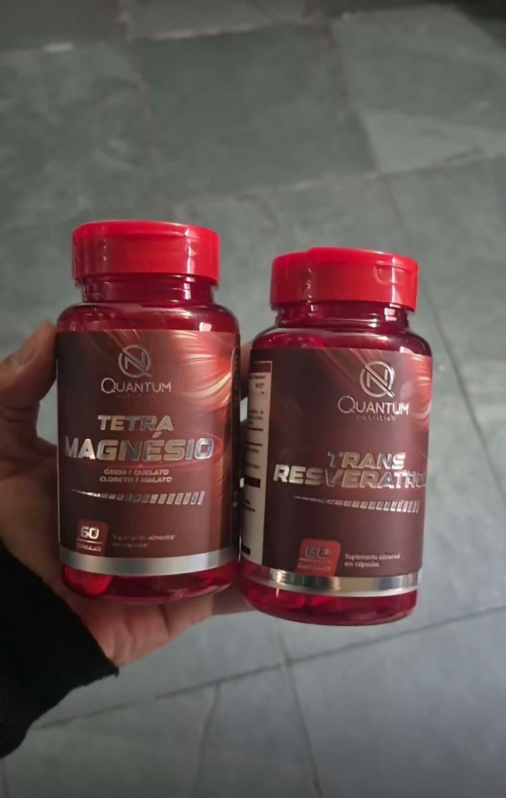 Cliente com Tetra Magnésio e Trans Resveratrol Quantum